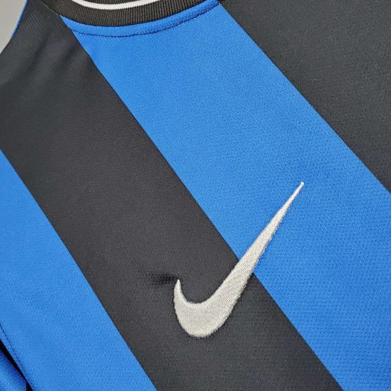 2009/2010 Retro Internazionale Milan Home Football Jersey