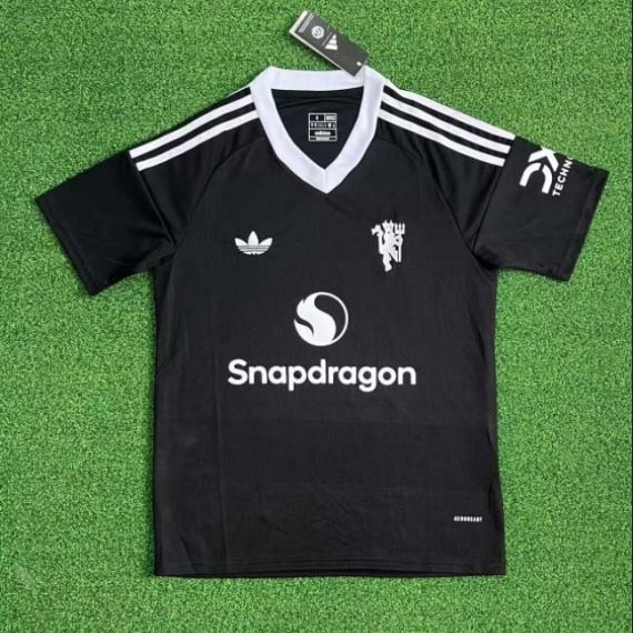 24/25 Manchester United Training Wear Black Football Shirt