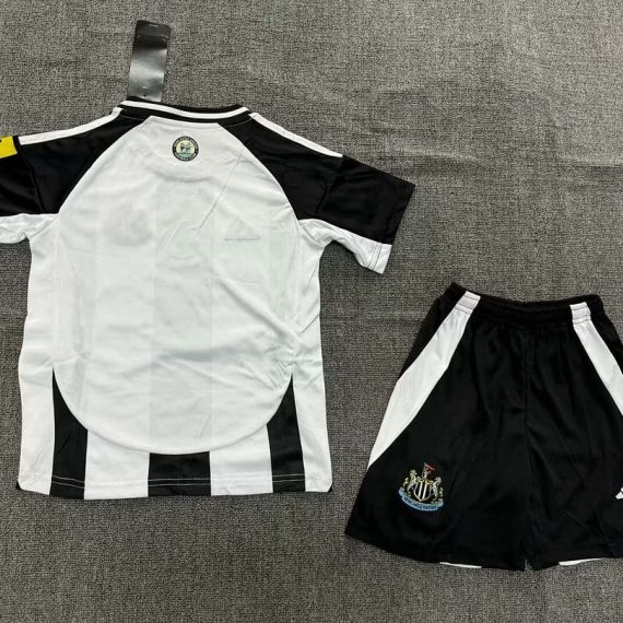 24/25 Newcastle United Home Football Jersey Shirt Kids Size Suit