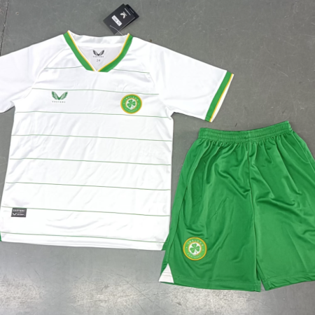 23/24 Ireland Away Football Shirt Kids Size Suit