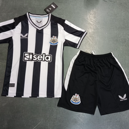 23/24 Newcastle United Home Football Shirt Kids Size Suit