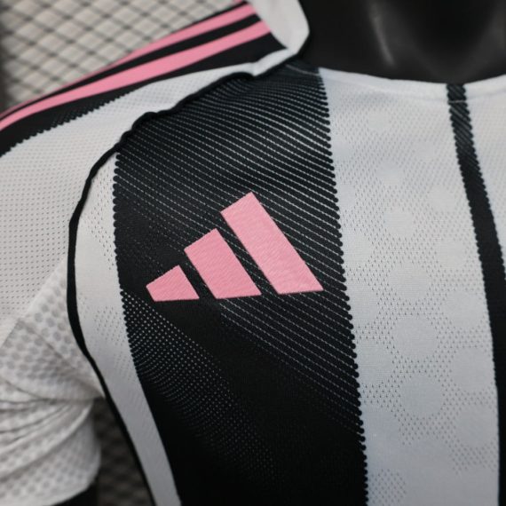 25/26 Player Version Juventus Home Football Shirt