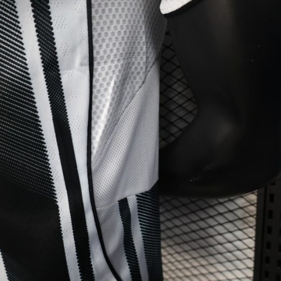 25/26 Player Version Juventus Home Football Shirt