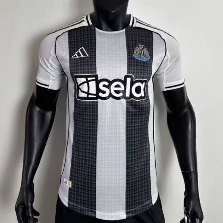 25/26 Player Version Newcastle United Home Football Shirt