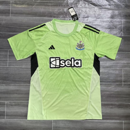 25/26 Newcastle United Goalkeeper Football Shirt
