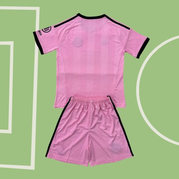 25/26 Bayern Munich Pink Goalkeeper Football Shirt Kids Size Suit